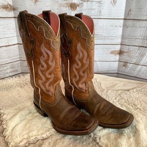 ARIAT Crossfire Caliente Women’s Cowboy boots